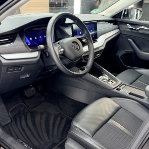 Professionelle Auto Innenreinigung in Bielefeld – sauberer Innenraum nach Aufbereitung bei Glanz Car