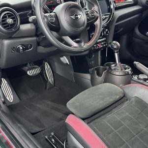 Auto Innenraum Tiefenreinigung in Bielefeld – sauberer Fahrzeuginnenraum bei Glanz Car Autoaufbereitung