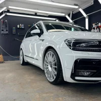 VW Tiguan Lackaufbereitung und Fahrzeugpflege bei Glanz Car Bielefeld